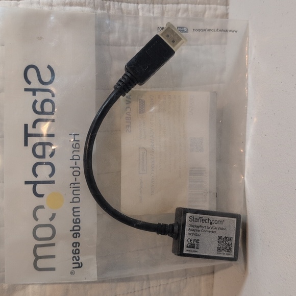 StarTech DisplayPort to VGA Adapter - Picture 2 of 2